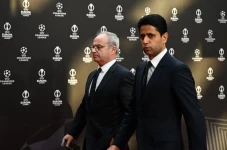 Bersaing dengan Juventus...
