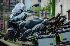 Bungkam Yamaha XMax...