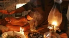 Ikuti Ritual Dukun Palsu,...