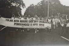 Mengulas Surat Jenderal...
