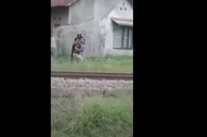 Duel di Perlintasan...
