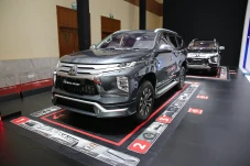 Pertarungan SUV 7 Kursi...