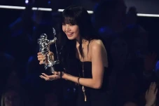 Lisa BLACKPINK Boyong...