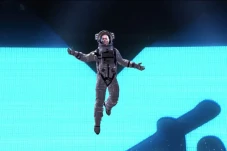 Jadi Astronot di MTV...