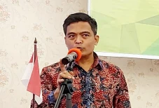 Stafsus Menag Sesalkan...