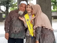 Perjuangan Loper Koran...