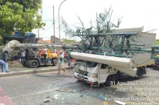 Polisi Selidiki Kecepatan...