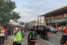 Truk dan Tiang BTS Selesai...