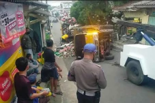 Tidak Kuat Nanjak, Truk...