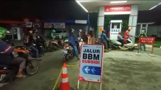 Harga BBM Dikabarkan...