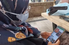 Genggam Ratusan Buku...
