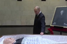 Putin Tak Akan Hadiri...