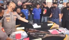 Ayah dan Anak Bunuh...