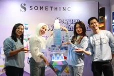 Gaet Syahrini jadi Brand...