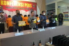 Polisi Sikat Puluhan...