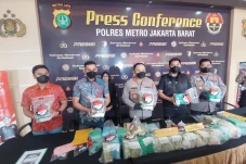 Polres Jakbar Bekuk...