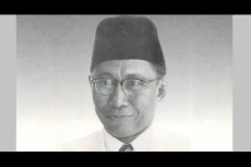 Profil Prof Bahder Djohan,...