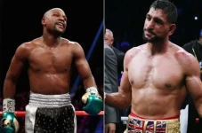 Amir Khan Kalahkan Floyd...