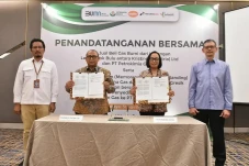 Petrokimia Gresik Gandeng...