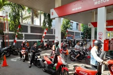 Harga BBM Naik, Warga...