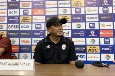 Rahmad Darmawan Ancam...