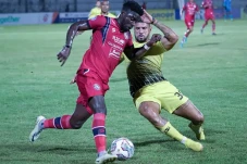 Hasil Liga 1 2022/2023:...