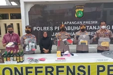 Polisi Gerebek Lokasi...