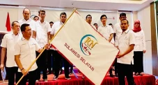 Rampai Nusantara Berdiri...