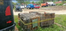 Gudang Penimbunan BBM...