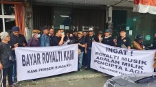 Diduga Tak Transparan...