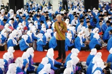 Jadi Narasumber di Unimus,...