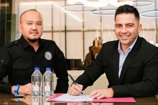 Javier Roca Resmi Pelatih...