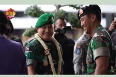 Diisukan Tidak Akur,...