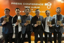 Rilis Album Self-titled,...