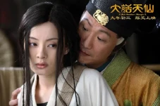 4 Film China dengan...