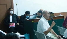 Sidang Lanjutan Ade...