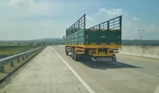 Detik-detik Truk Ekspedisi...
