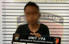Digerayangi Pengamen,...