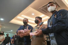 2 Perampok Modus Mengaku...
