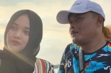 Sule Minta Putri Delina...