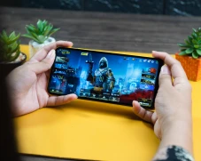 Review POCO C40, Ponsel...