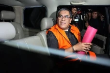 KPK Lelang 2 Mobil Terpidana...