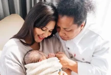 Indah Permatasari Unggah...