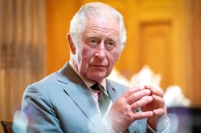 Charles III Secara Resmi...