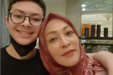 Angelina Sondakh Menangis...