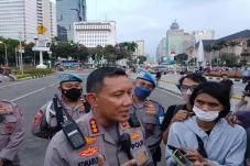 Polisi Tangkap 5 Orang...