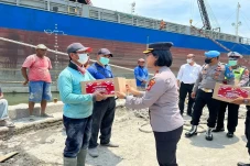 Polres Pelabuhan Tanjung...