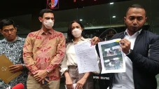 Sambangi Propam Polri,...