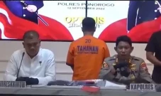 2 Tersangka Tendang...