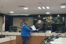Sebut TNI Seperti Gerombolan,...